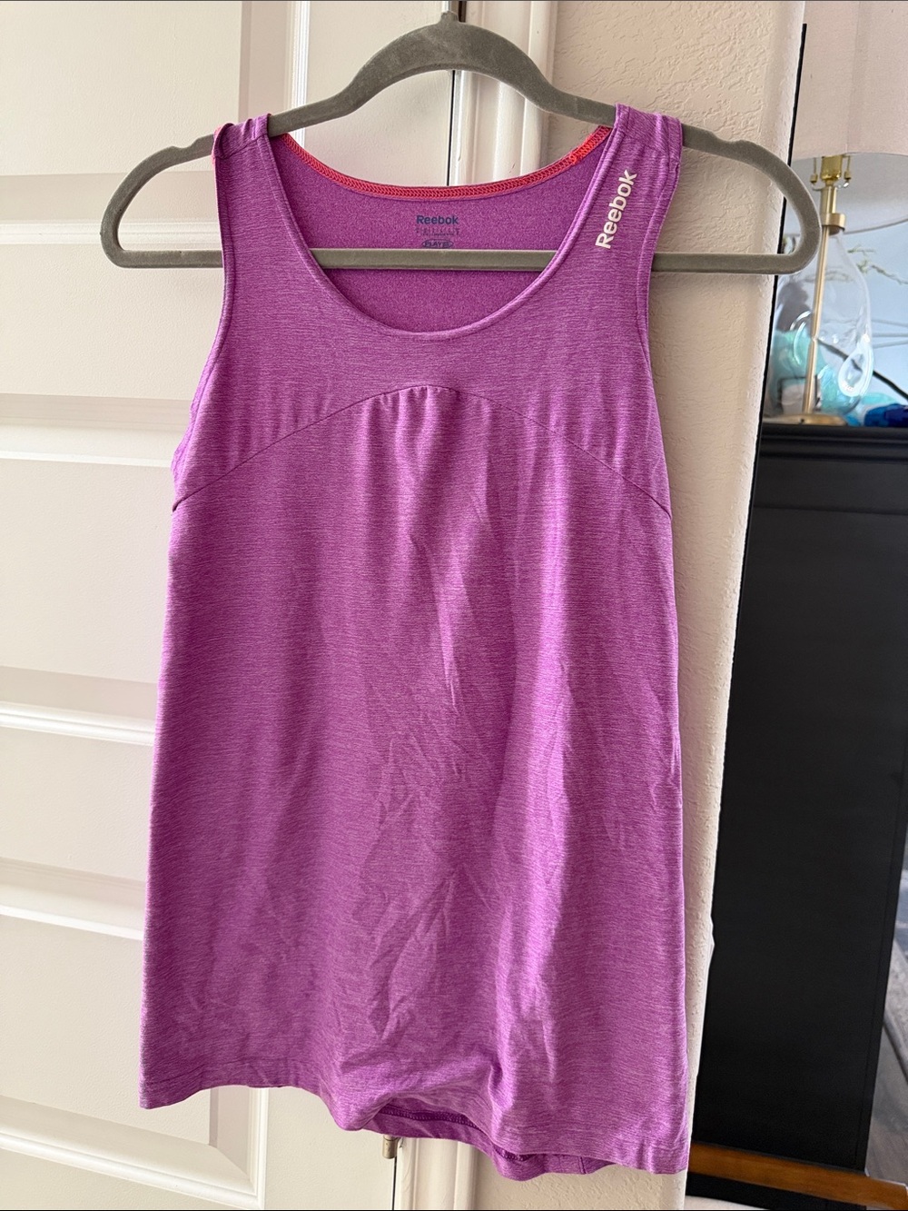 Reebok Women's Purple Tank Top - Lightweight Activewear Small